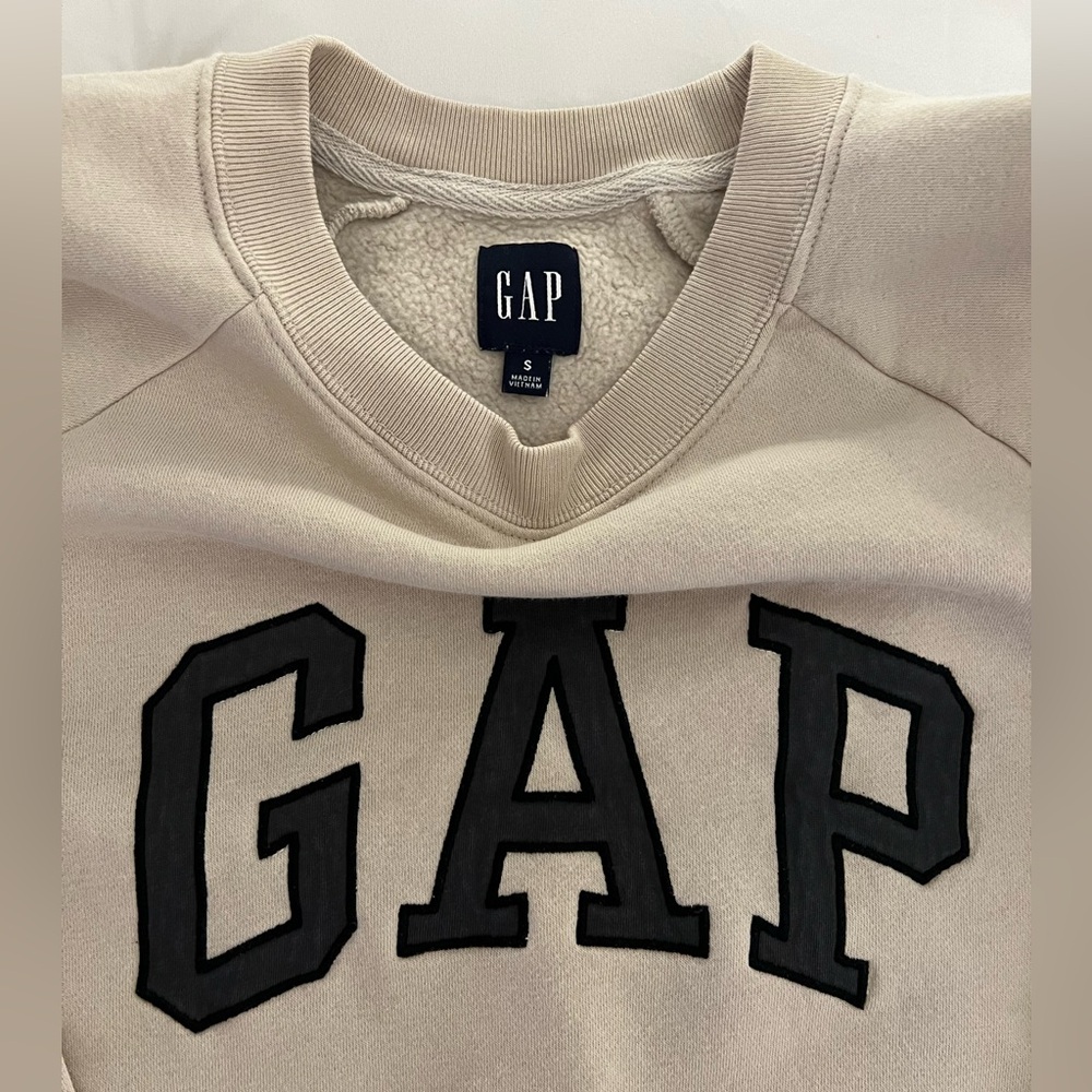 GAP Moonstone Beige Vintage Soft Raglan Sweatshirt - Picture 11 of 14